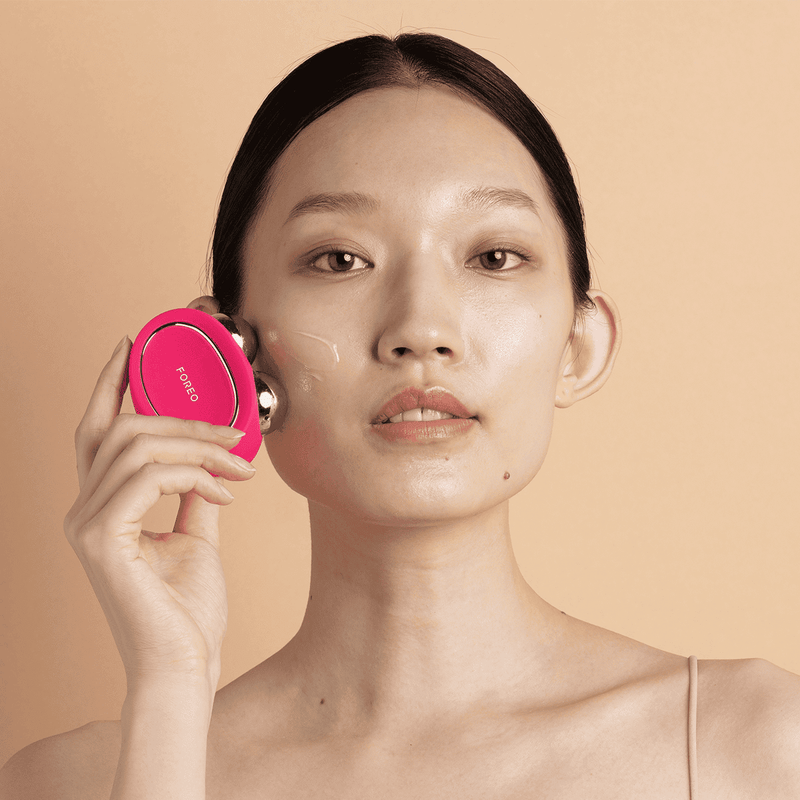 FOREO BEAR Facial Toning Device & SUPERCHARGED™ Serum 2.0